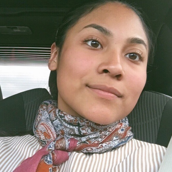 Meet your Posher, Divina Lucas - Picture 5 of 5